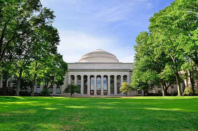 IvyWise On-Demand: A Look Inside MIT with Former Admissions Directors